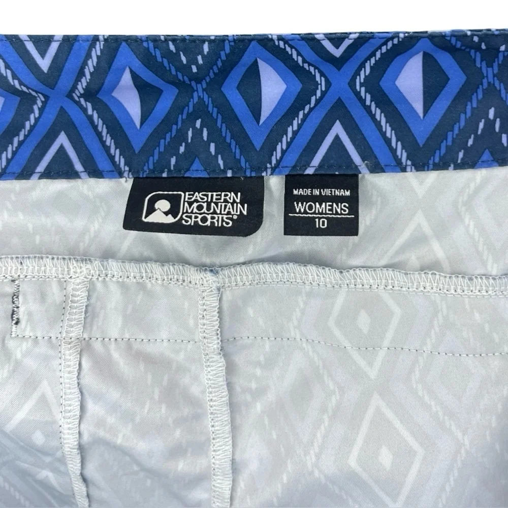 Eastern Mountain Sports Diamond Pattern Blue Board Shorts for Women size 10